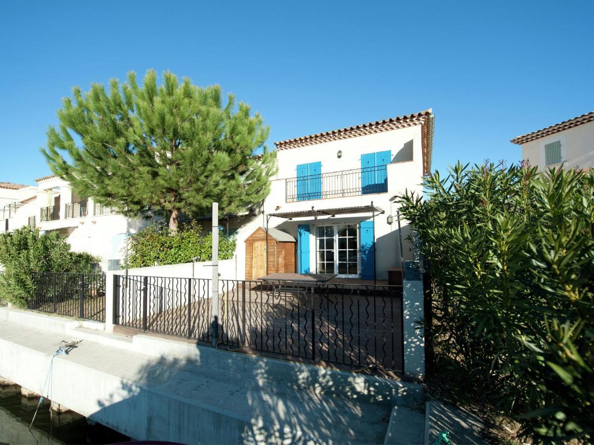 Modern Villa Near The Sea With Balcony Aigues-Mortes Exterior photo